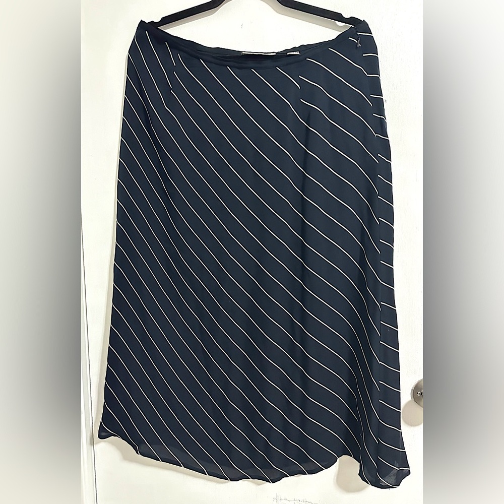Kate Hill 100% Silk Long Flowy Maxi Skirt Sz. 12 Diagonal Stripes Navy/Mint Sage